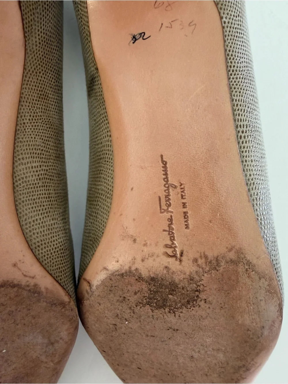 Salvatore Ferragamo Beige Lizard-Embossed Leather Kitten Heel Pumps Size 8